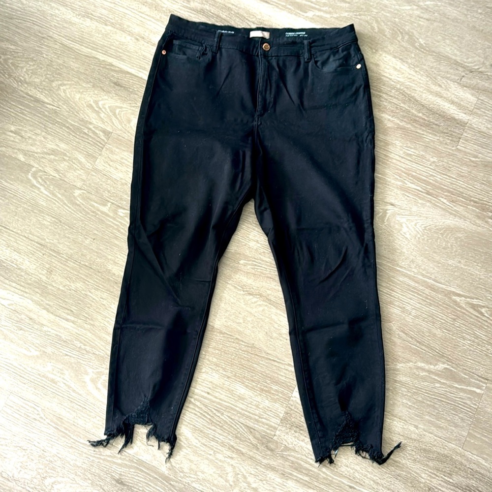 Black Marianna Hewitt Farrow Cropped high rise jean